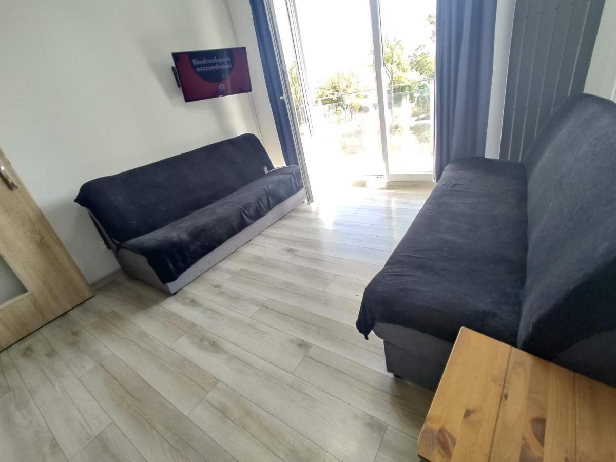 פוזנן 1110 Smialego 39 - Tanie Pokoje W Apartamencie - Samodzielne Zameldowanie - Self Check In מראה חיצוני תמונה