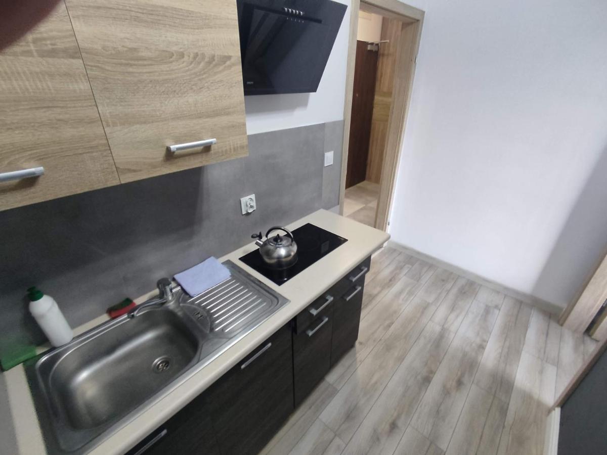 פוזנן 1110 Smialego 39 - Tanie Pokoje W Apartamencie - Samodzielne Zameldowanie - Self Check In מראה חיצוני תמונה