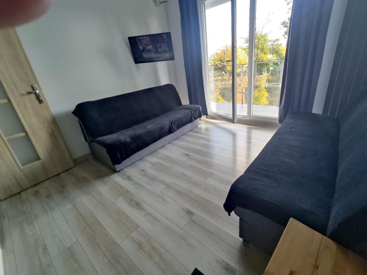 פוזנן 1110 Smialego 39 - Tanie Pokoje W Apartamencie - Samodzielne Zameldowanie - Self Check In מראה חיצוני תמונה