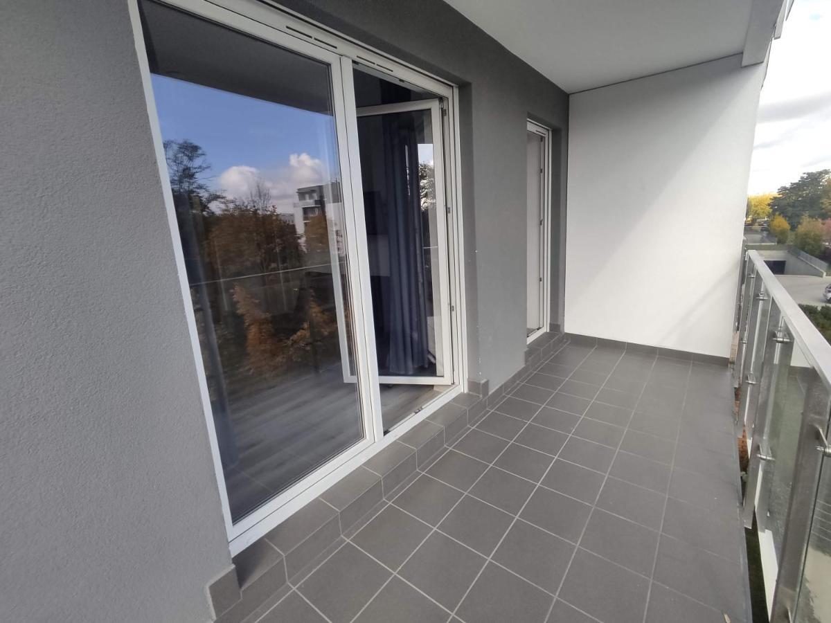 פוזנן 1110 Smialego 39 - Tanie Pokoje W Apartamencie - Samodzielne Zameldowanie - Self Check In מראה חיצוני תמונה